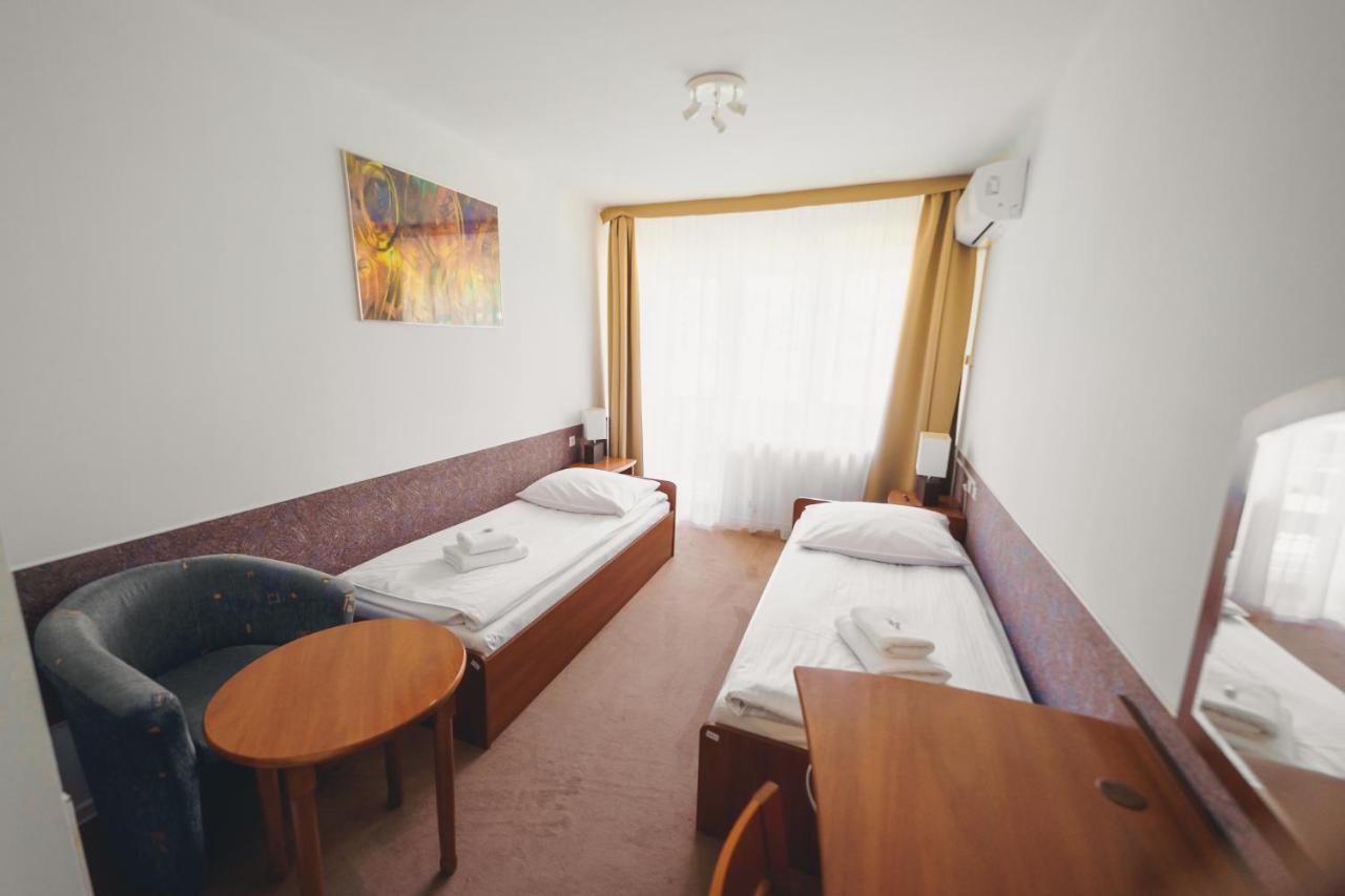 Elita Hotel & Restauracja Iwonicz-Zdrój Exteriér fotografie