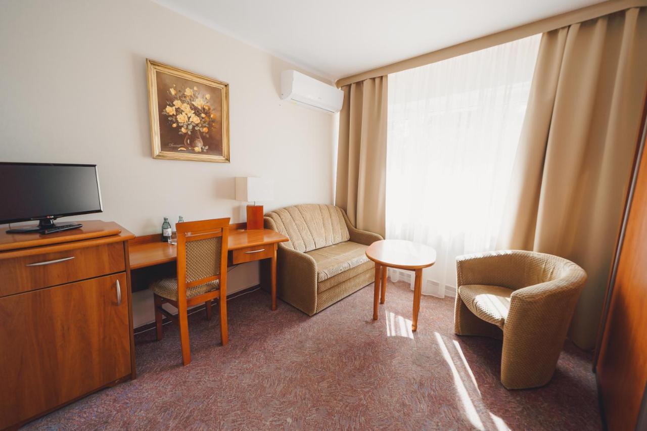 Elita Hotel & Restauracja Iwonicz-Zdrój Exteriér fotografie